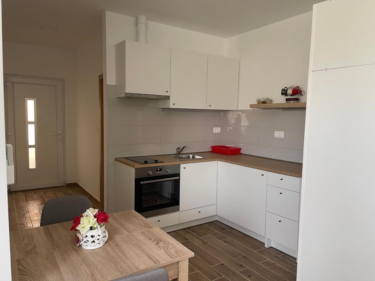 Appartamento Apartman Solin 2, Parking Esterno foto